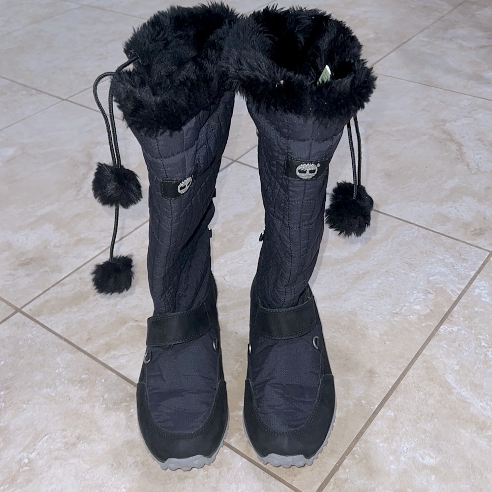 Women’s Timberland waterproof Boots Size 7M Genuine Leather  color Black